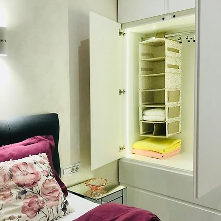 Lirra Luxe - Central Belgrade Apartments Buitenkant foto
