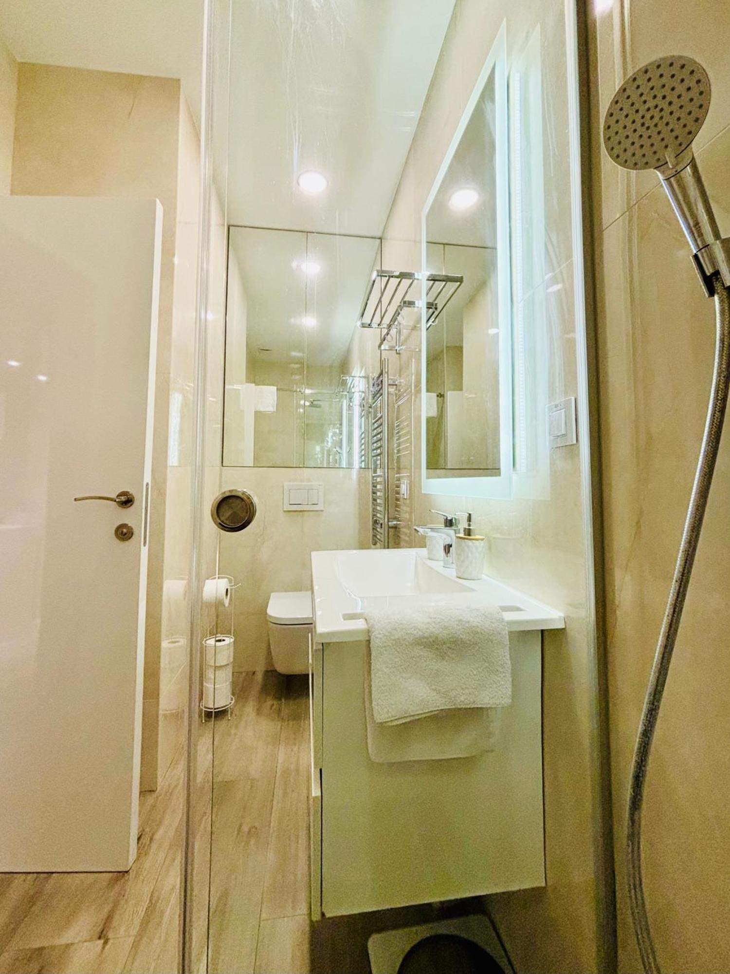 Lirra Luxe - Central Belgrade Apartments Buitenkant foto